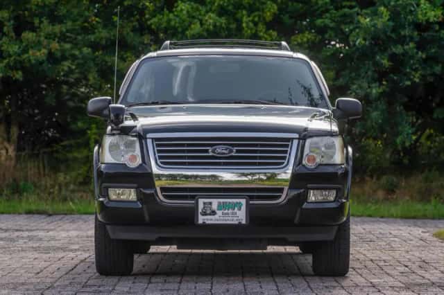Ford Explorer (2010) thumbnail 13