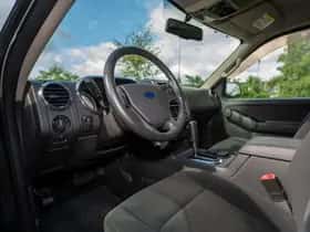 Ford Explorer (2010) thumbnail 15