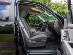 Ford Explorer (2010) thumbnail 17