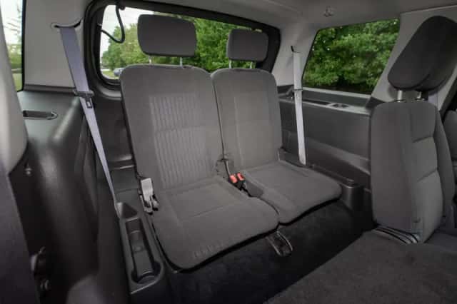 Ford Explorer (2010) thumbnail 20