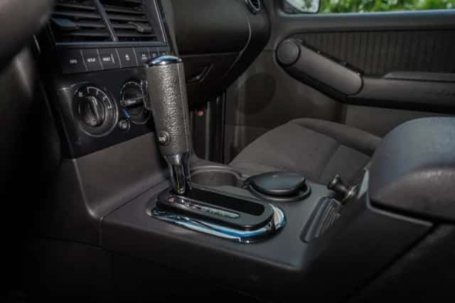 Ford Explorer (2010) thumbnail 22