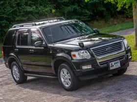 Ford Explorer (2010) thumbnail 8