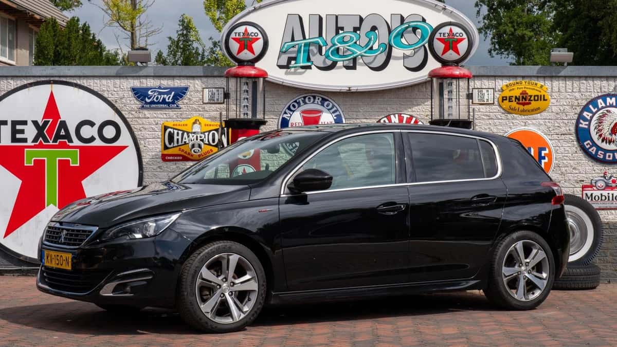 Peugeot 308 (2016) — foto 1