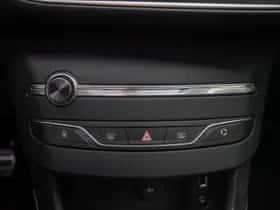 Peugeot 308 (2016) thumbnail 18