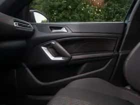 Peugeot 308 (2016) thumbnail 21
