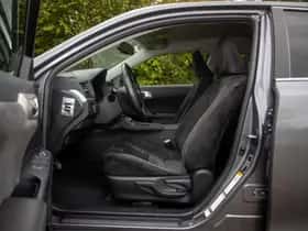 Lexus CT (2012) thumbnail 13