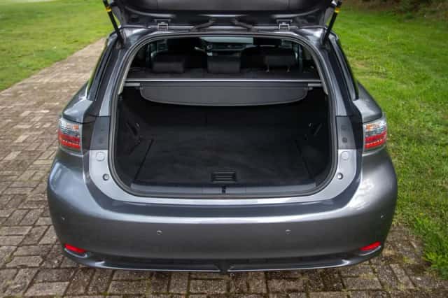 Lexus CT (2012) thumbnail 22