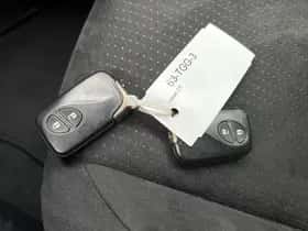 Lexus CT (2012) thumbnail 25