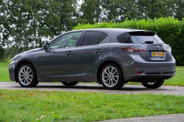 Lexus CT (2012) thumbnail 5