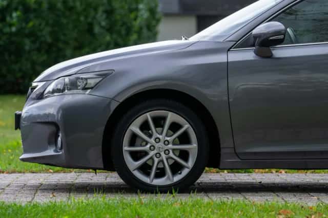 Lexus CT (2012) thumbnail 7
