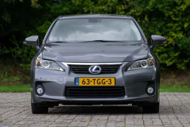 Lexus CT (2012) thumbnail 9