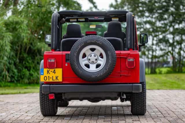 Jeep Wrangler (2004) thumbnail 16