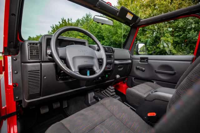 Jeep Wrangler (2004) thumbnail 26