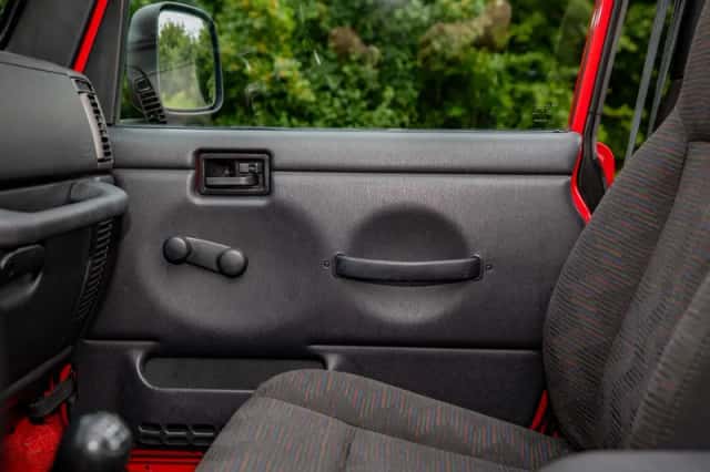 Jeep Wrangler (2004) thumbnail 28
