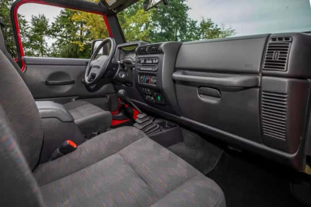 Jeep Wrangler (2004) thumbnail 30