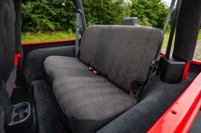 Jeep Wrangler (2004) thumbnail 31
