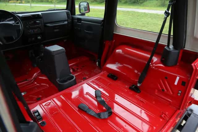 Jeep Wrangler (2004) thumbnail 36