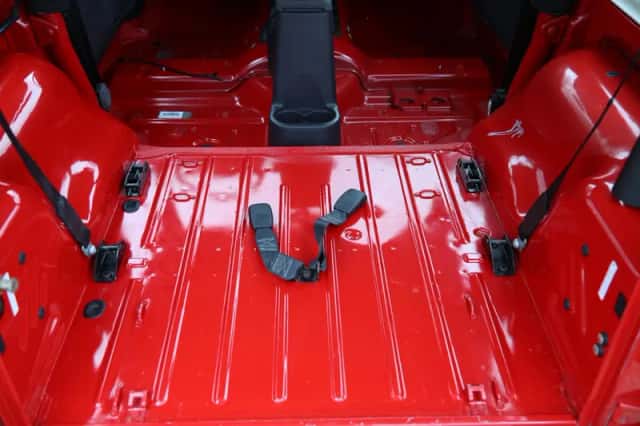 Jeep Wrangler (2004) thumbnail 38