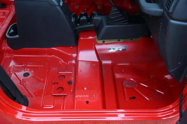 Jeep Wrangler (2004) thumbnail 42