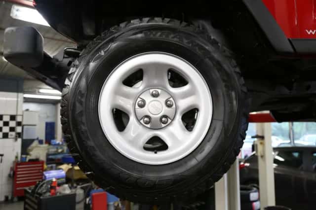Jeep Wrangler (2004) thumbnail 57