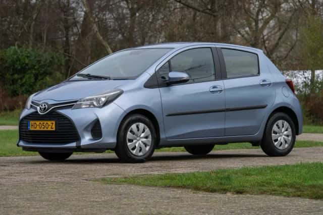 Toyota Yaris (2015) thumbnail 6
