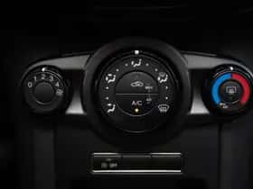 Ford Fiesta (2015) thumbnail 16