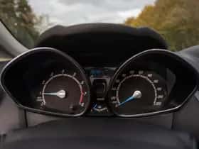 Ford Fiesta (2015) thumbnail 19