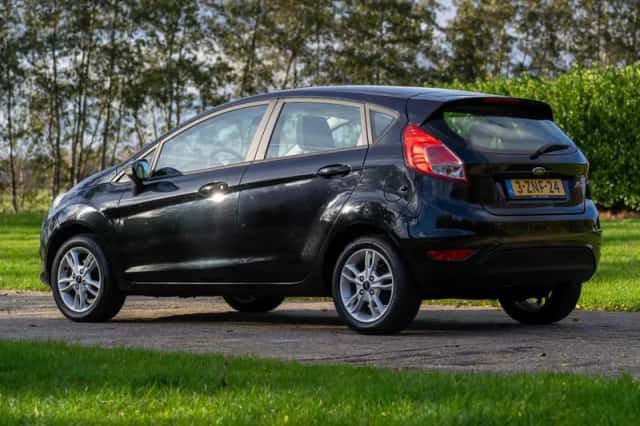 Ford Fiesta (2015) thumbnail 5