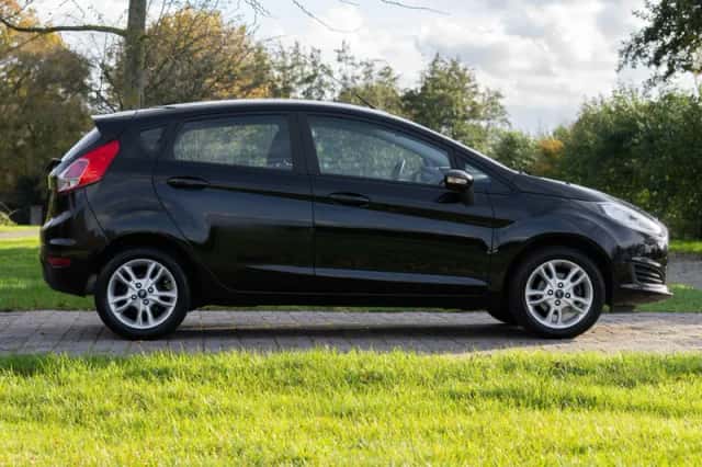 Ford Fiesta (2015) thumbnail 6
