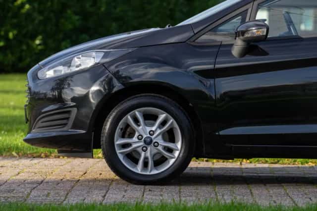 Ford Fiesta (2015) thumbnail 7