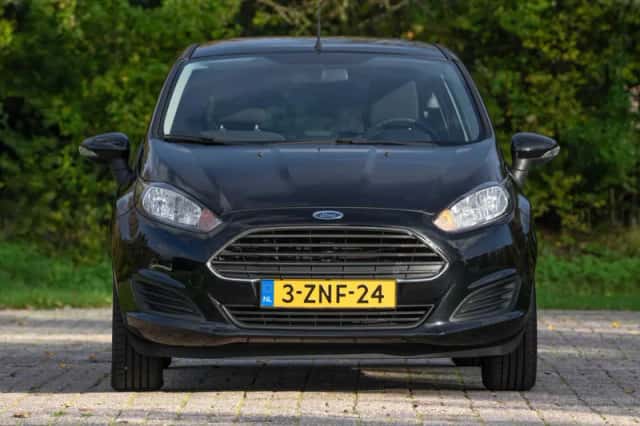 Ford Fiesta (2015) thumbnail 8