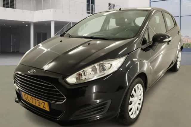 Ford Fiesta (2015) thumbnail 1