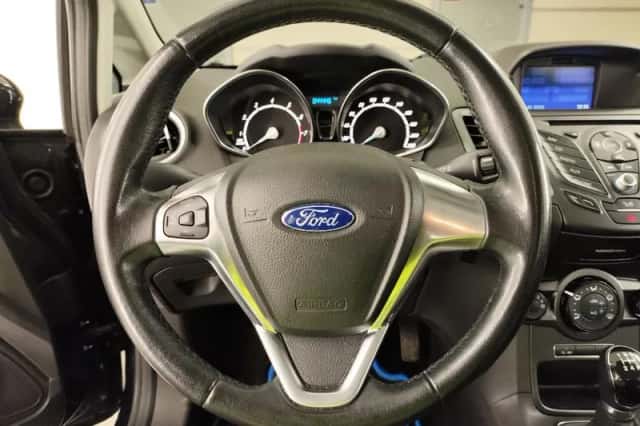Ford Fiesta (2015) thumbnail 11