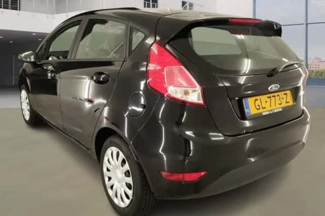 Ford Fiesta (2015) thumbnail 4