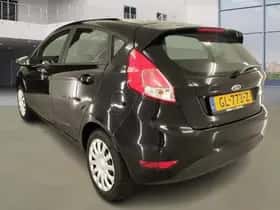 Ford Fiesta (2015) thumbnail 4