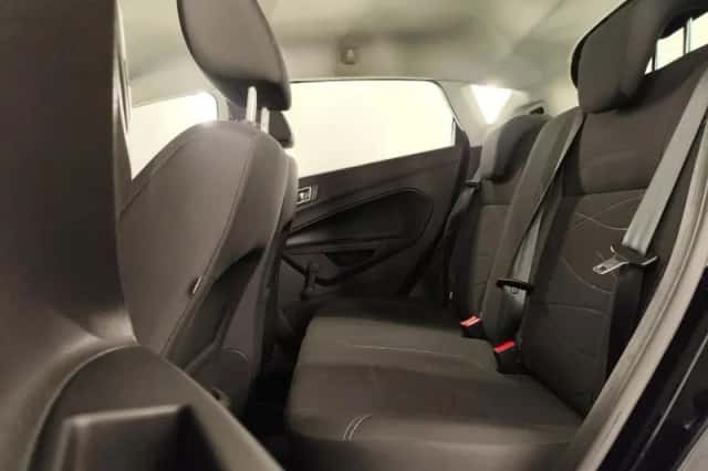 Ford Fiesta (2015) thumbnail 7