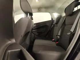 Ford Fiesta (2015) thumbnail 7