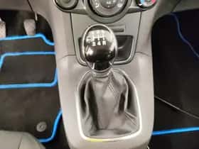 Ford Fiesta (2015) thumbnail 9