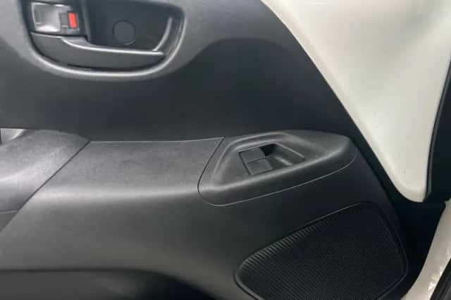 Peugeot 108 (2018) thumbnail 11