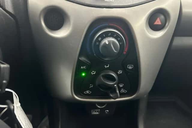 Peugeot 108 (2018) thumbnail 9