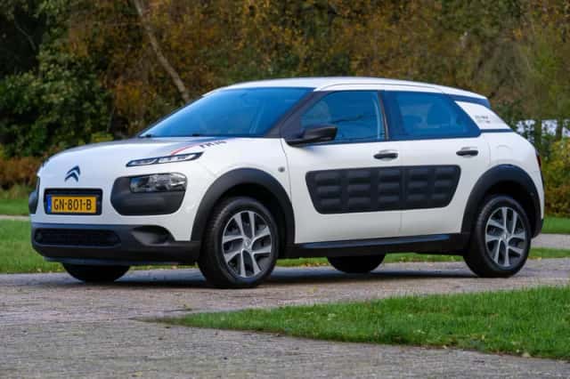 Citroën C4 Cactus (2015) thumbnail 3