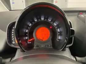 Toyota Aygo (2019) thumbnail 13