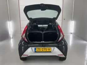Toyota Aygo (2019) thumbnail 17