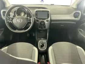 Toyota Aygo (2019) thumbnail 8