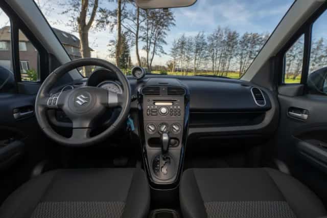 Suzuki Splash (2013) thumbnail 14