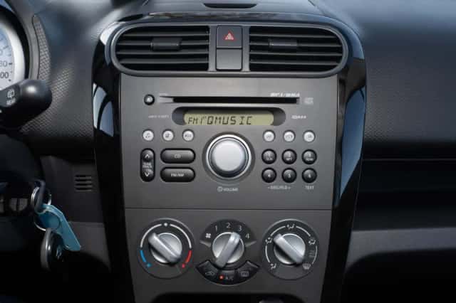Suzuki Splash (2013) thumbnail 16