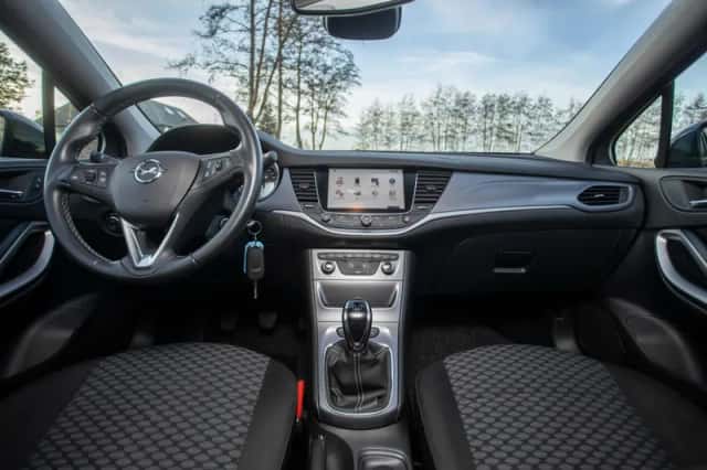 Opel Astra Sports Tourer (2018) thumbnail 16