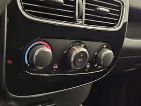 Renault Clio thumbnail 12