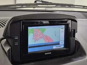 Toyota Aygo (2011) thumbnail 12