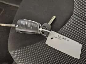 Toyota Aygo (2011) thumbnail 16